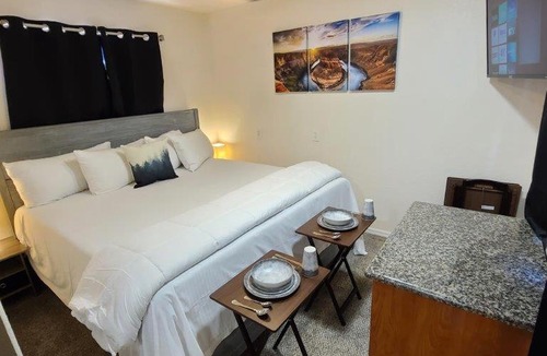 Valle Apartment | 070A Grand Canyon Studio with Kitchenette, Accommodates 4