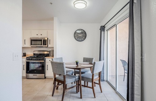 Villages of Green Valley House | 1 BR Townhome + pool access