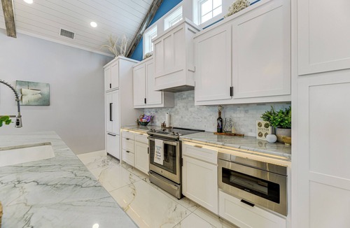 Old Town House | 1 Mi to Beach: Home in Old Town Port Aransas