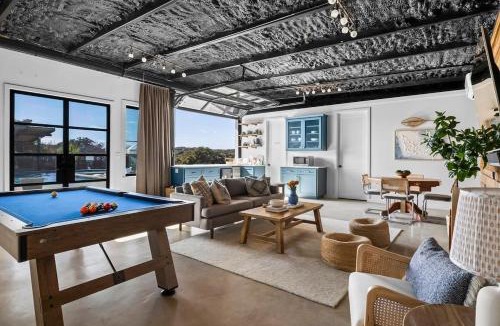 Dripping Springs House | 10 Bedroom - Pool - Hot tub - Pickleball - Firepit