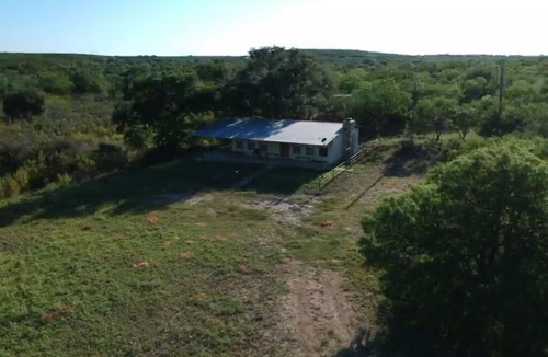 D'Hanis Cabin | 10+ near Hondo in D’Hanis TX.