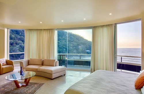 Boca de Tomatlan Villa | 1858 m² Villa ∙ 9 bedrooms ∙ 25 guests
