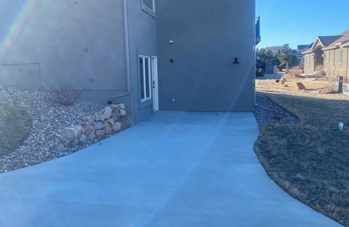 Monument Apartment | 2 bed/2 bath suite w/lake & mountain views, 10 min. from Colo. Springs & USAFA