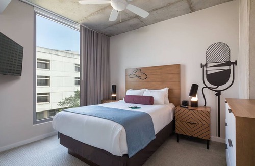 West End Hotel | 2 Bedroom Suite in Lovely Austin with a Rooftop Pool!