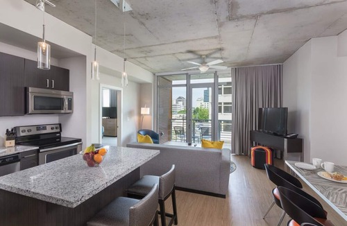 West End Hotel | 2 Bedroom Suite in Lovely Austin with a Rooftop Pool!