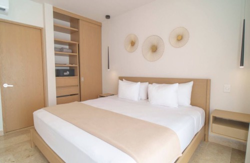 Downtown Hotel | 2 Convenient Units | 5 Mins to Playa del Carmen Main Beach | Rooftop Pool
