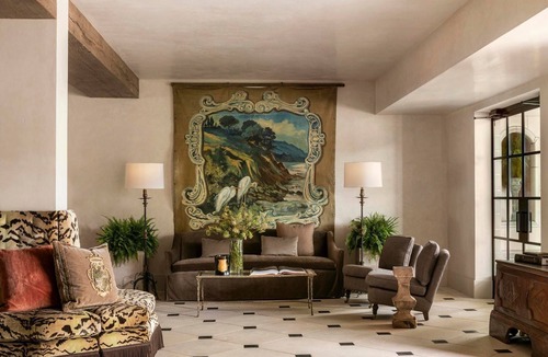Uptown Hotel | 2 Deluxe Suite | Hotel Granduca | Suite Near Uptown Park Shops & Dining
