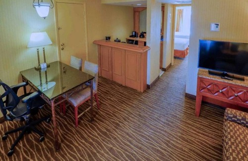 Phoenix Apartment | 2 Full Beds | Non-Smoking, Kitchen