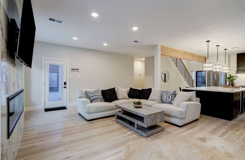 Memorial Parkway House | 2 King Suites, Game Room, Chef's Kitchen, 77" OLED