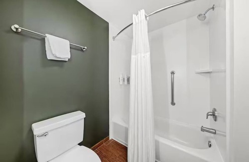 Amarillo Hotel | 2 Perfectly Situated Rooms w/Microwave + Walkable Dining Options