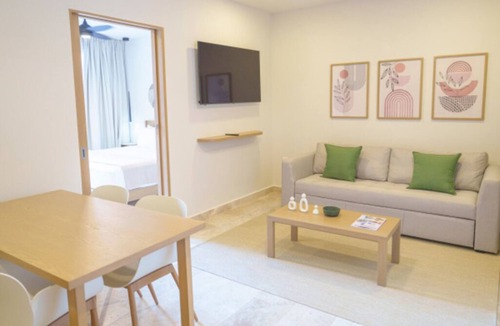 Downtown Hotel | 2 Pet-Friendly Downtown Suites | Rooftop Sun Terrace & Infinity Pool
