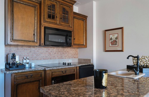 Uptown Hotel | 2 Premier Suite Two Beds | Hotel Granduca | European-Inspired Suite