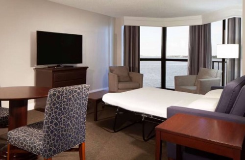 Nassau Bay Hotel | 2 Serene Rooms with Marina Views, Ideal for Family Getaways