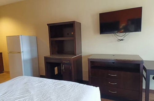 Gonzales Hotel | 2 Units | Adventure-Ready Gonzales Inn | Modern Stay for Comfort & Value