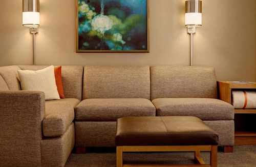St. Johns Hotel | 2 Units Close to Inner Space Cavern! Outdoor Pool, FREE Parking, Pets Allowed!