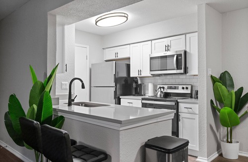 University Hills and Windsor Park Apartment | 2BD/2BA in University Hills rt0h