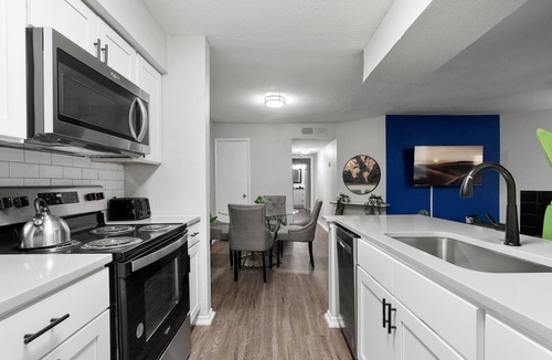 University Hills and Windsor Park Apartment | 2BD/2BA in University Hills rt0h
