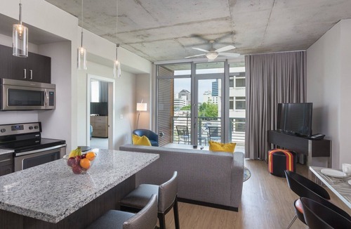Civic District Resort | 2BD/Austin - Full Kitchen, W/D, Balcony, Fire Pit!