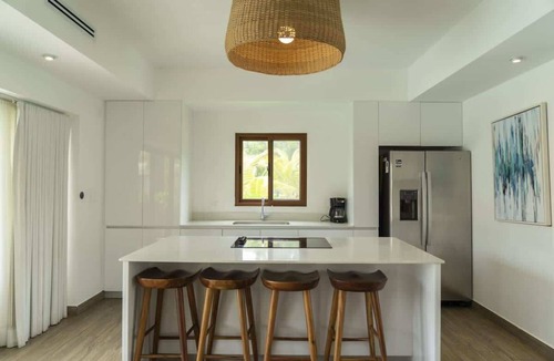 Monterrico Villa | 2br | 7 guests | private jacuzzi in Monterrico