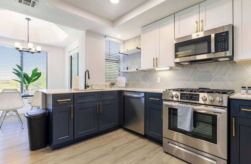 Desert Paradise Estates Apartment | 2BR CozySuites at Kierland Commons with pool #07