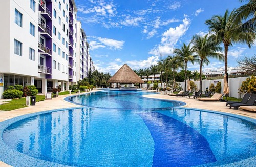 Downtown Cancun Apartment | 2BR Resort Apartment Cancun Pool WiFi AC