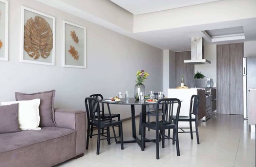 Financial District House | 2BR retreat close to Colomos w/gym