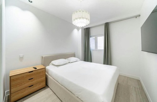 Cap-d'Antibes Hotel | 2Rue Villa with Private Pool - Beachfront