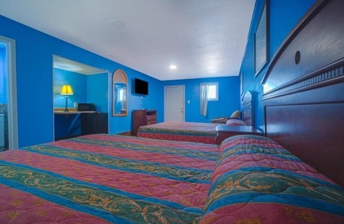 Corpus Christi Hotel | 3 Affordable Rooms Near Bob Hall Pier – Great Location for Beach Fun