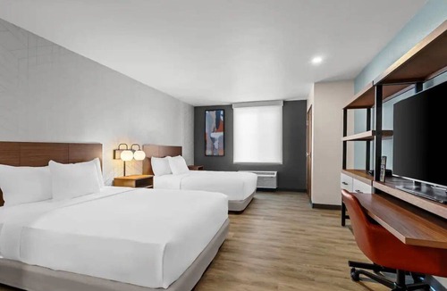 Temecula Hotel | 3 Apartment-Style Suites w/Kitchen near Temecula’s Top Attractions | Pets OK