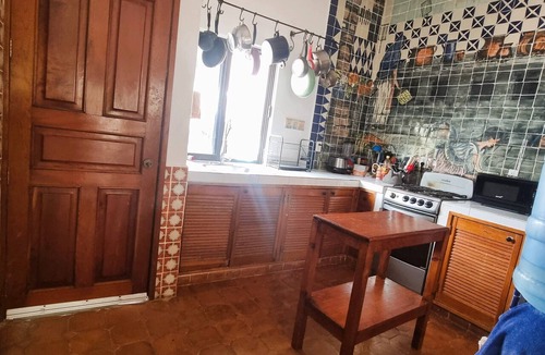 Hidalgo House | 3 bdrm house with Private Pool & Steps from Manzanillo Beach