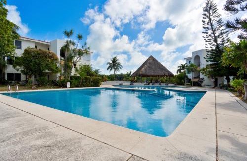 Zona Hotelera Apartment | 3 Bedroom Condo in the Hotel Zone - fits 6
