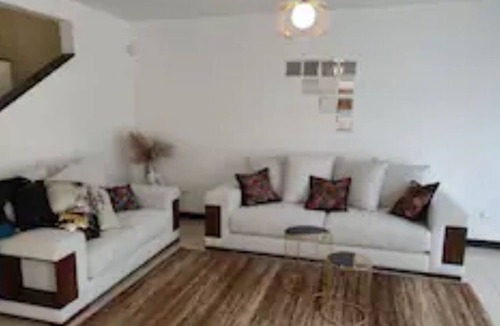 Zona 16 House | 3-bedroom residential home w/on-premises parking