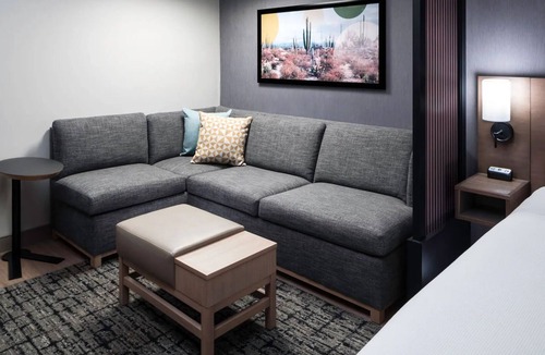 Tempe Hotel | 3 Central Tempe Rooms – Free Breakfast, Pool, Near Mill Ave, Desert Attractions