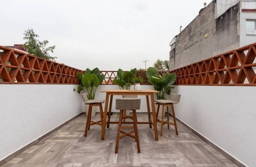 Roma Sur Apartment | 3) Manuela: Private Apartment King Size Bed Roma South