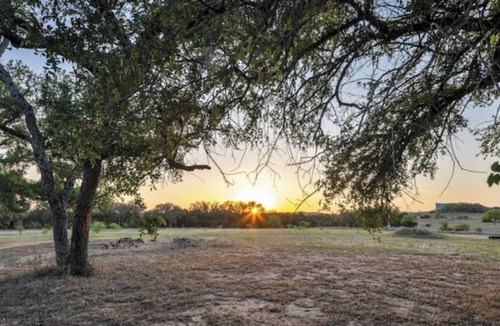 Smithwick House | 3 pet-friendly cabins on 8 acres with hot tub.