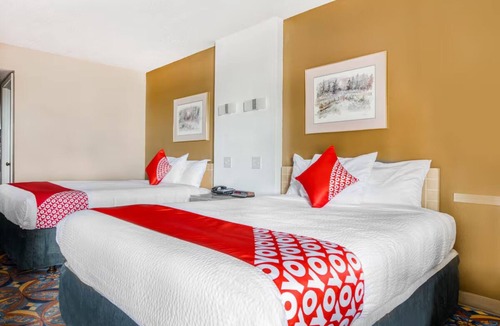 Wichita Falls Hotel | 3 Pet-Friendly Queen Rooms w/Peaceful Atmosphere – Great for Family Getaways