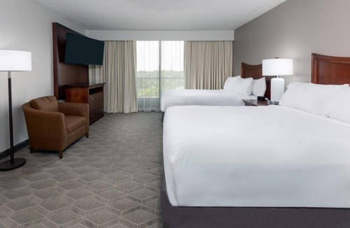Park Central Hotel | 3 Units | Spacious Dallas Getaway | Gym, WiFi & Complimentary Breakfast