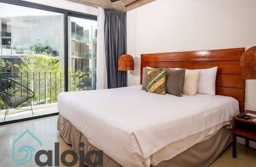 Venustiano Carranza Hostel | 305 - Unique suite with living room & balcony