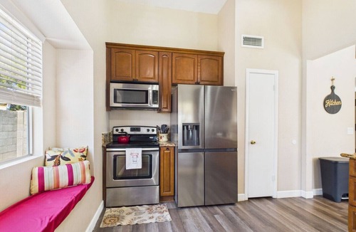 Glendale House | 3B w/pool for groups near stadium & entertainment