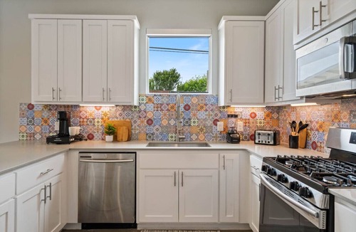 Montopolis House | 3BR Austin Escape | Private Cowboy Pool & Casita