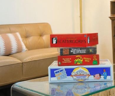 South Manchaca House | 3BR Austin SoCo Greenery Home with Big Fenced Yard Perfect for ACL & Long Stays