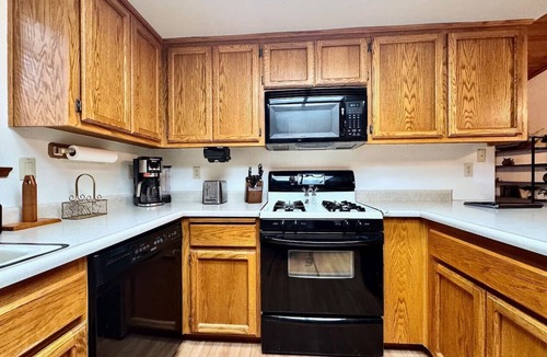 Pollock Pines House | 3BR Forest Retreat · Fireplace · Near Tahoe · Pollock Pines