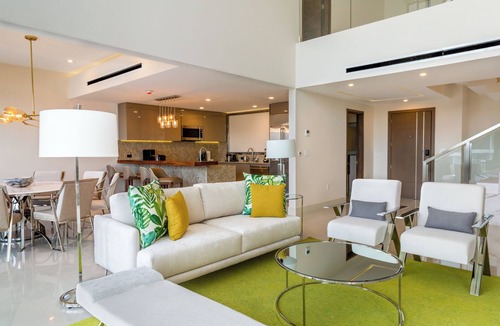 Puerto Juarez Resort | 3BR Luxury Loft w/Private Rooftop Jacuzzi