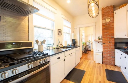 Manitou Springs House | 4 Bed 4 Bath House: steps to Downtown Manitou Springs
