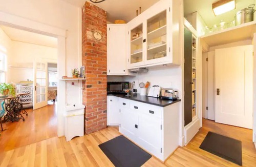Manitou Springs House | 4 Bed 4 Bath House: steps to Downtown Manitou Springs