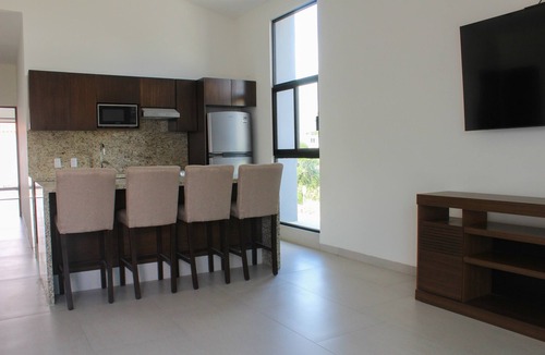 Fluvial Vallarta Apartment | 4 Bedroom House in Beautiful Puerto Vallarta Pool & Terraza. 10+ guests