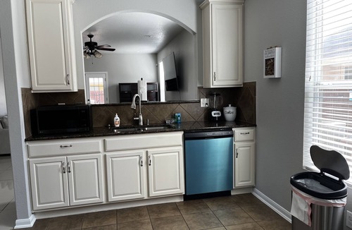 San Antonio House | 4-bedroom house with AC and WiFi in delightful far west side of San Antonio