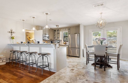 Round Mountain House | 4-bedroom vacation home just 15-minute walk to Hamilton Pool Preserve