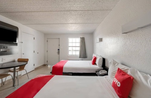 Memorial Hotel | 4 Clean + Comfortable Rooms Perfect for Exploring Edith L Moore Nature Sanctuary