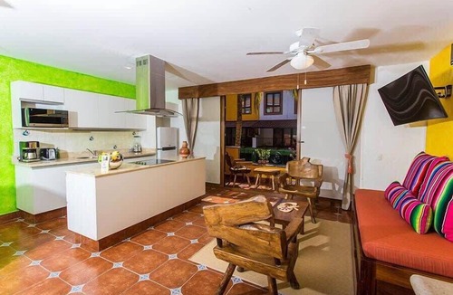 North End Apartment | 4 Fantastic 2BR Master Suites Ideal Location